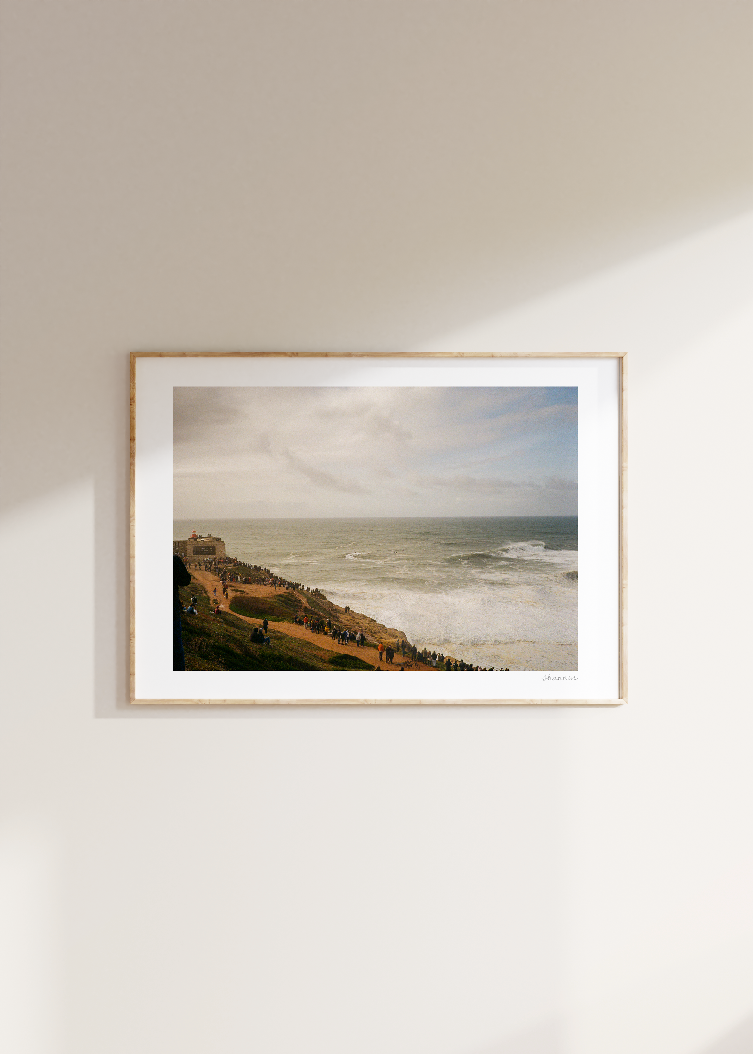Nazaré Crowd