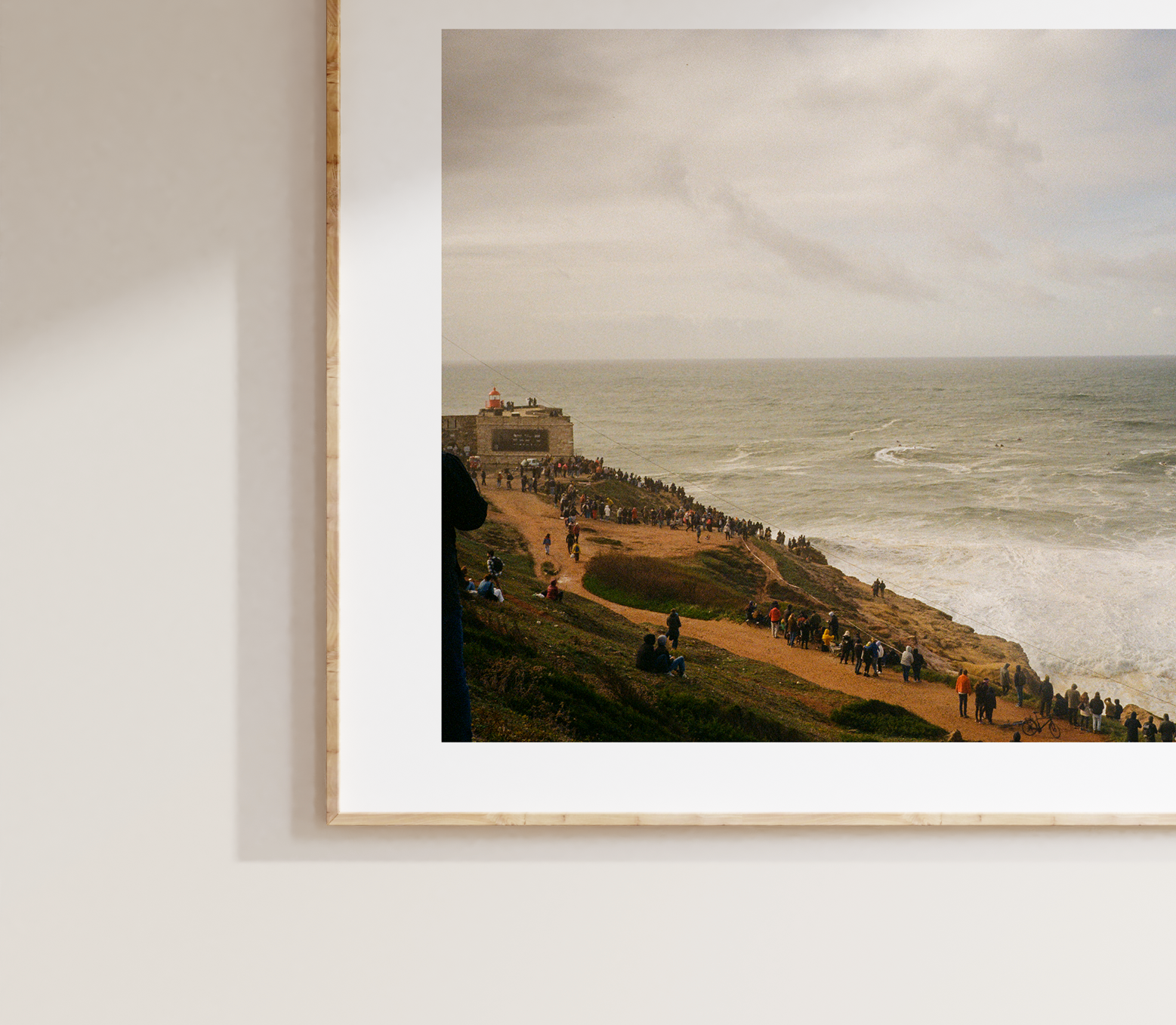 Nazaré Crowd